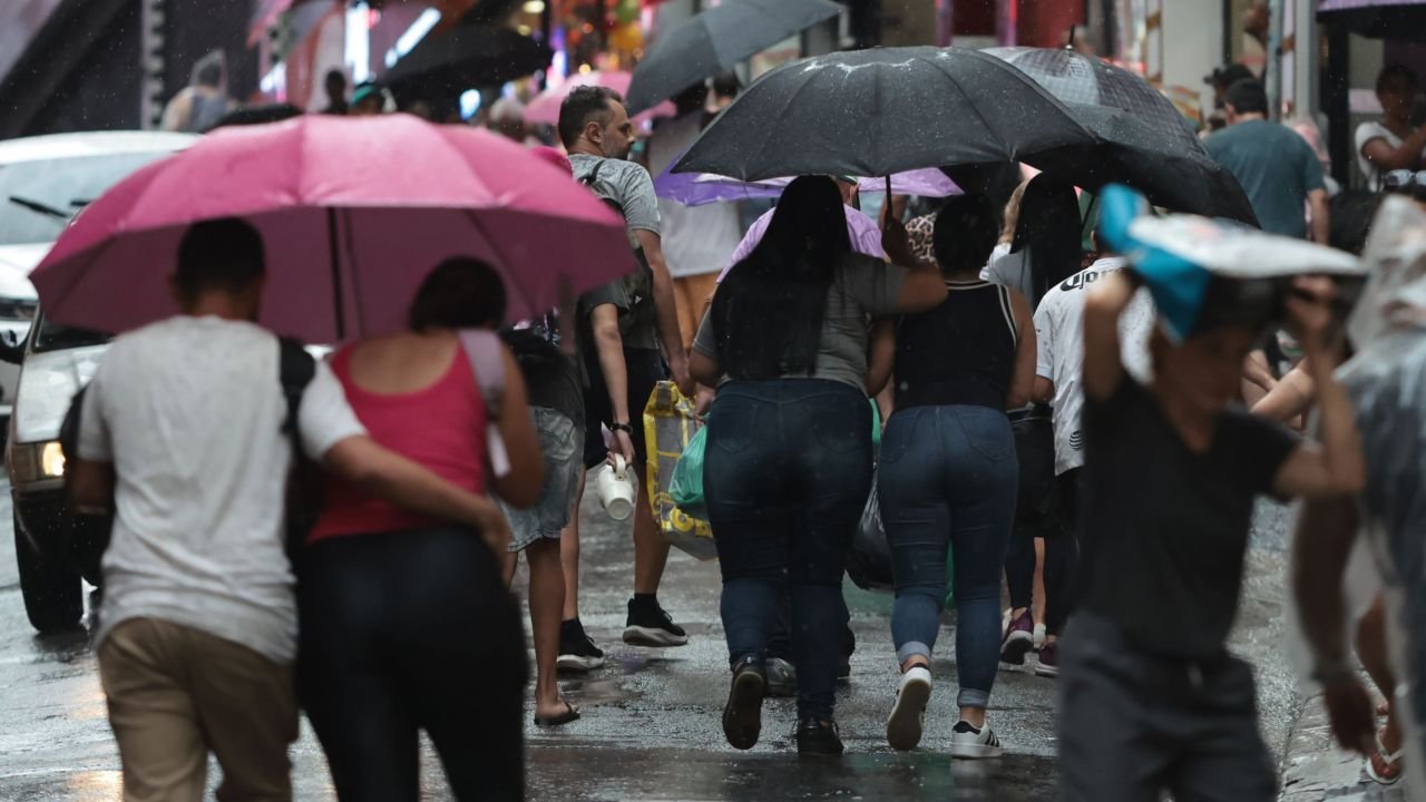 Inmet inclui Uberaba e região do Triângulo em alerta amarelo de chuvas intensas